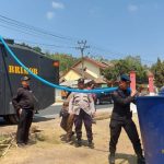Brimob Polda Jabar Bagikan Air Bersih untuk Warga Terdampak Kekeringan di Garut Brimob-Bagikan-Air-768x432