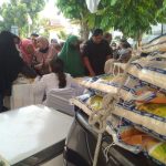 warga-antusias-ikuti-operasi-pasar