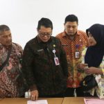 Plt Kadis Pendidikan Tinjau Sekolah Pastikan Keberlangsungan PPDB DKI 41461327928f07674129c7de00dde37f