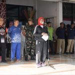 Iin Minta PSN dan PHBS Lebih Ditingkatkan e594fbea487a23bef584ff729c16b194