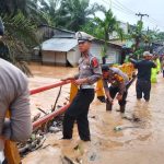 Banjir Landa Tiga Desa di Inhil, 700 Rumah Terendam banjir-landa-tiga-desa-di-inhil-70