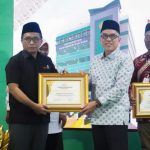 umri-terima-penghargaan-kategori-mi