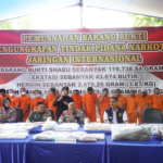 polda-riau-musnahkan-119-kg-sabu-r