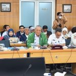 72d51be8a89d86d28f9d18ba23c6300a