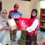 PMI Jaktim Bantu Warga Terdampak Angin Kencang dan Pohon Tumbang f0b19dc0d9a8758e24fe2042e537d0e8
