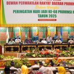 Paripurna Hari Jadi ke-68 Riau: Ketua DPRD Gaungkan Daerah Istimewa Riau paripurna-hari-jadi-ke-68-riau-ket