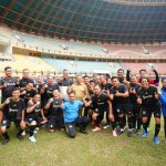 Tendangan Gubernur Abdul Wahid Jadi Tanda Dimulainya Mini Soccer HUT ke-68 Riau tendangan-gubernur-abdul-wahid-jadi