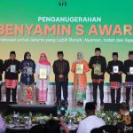 Pramono Anung bersama para pemenang dan finalis Benyamin S Award 2025