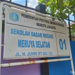 Pelajar SDN Meruya Selatan 01 Diduga Keracunan MBG Sudah Ikuti KBM Papan Nama SDN Meruya Selatan 01