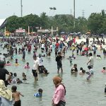 Lebaran Hari Kedua Puluhan Ribu Wisatawan Padati Ancol