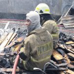18 Unit Pemadam Atasi Kebakaran Lapak Kayu di Tegal Alur