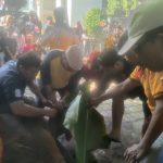 Ketua RW.010 Perum Tridaya Nuansa Indah Terjun Langsung Menyembelih Hewan Qurban IMG-20260527-WA0061