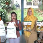 2.365 Warga Pondok Pinang Terima Bantuan Pangan 2.365 Warga di Pondok Pinang Terima Bantuan Pangan