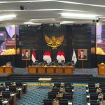 DPRD DKI Sahkan Raperda Pertanggungjawaban APBD 2025 Tok! DPRD DKI Sahkan Raperda Pertanggungjawaban APBD 2025