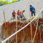 Perbaikan Turap Kali Mampang Terus Dikebut