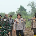 Tangani Karhutla Inhu, Kapolda Riau dan Pangdam Kerahkan 157 Personel Gabungan 1789602558