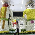 Rangkaian Bunga Berbentuk Ondel-ondel Bukukan Rekor Dunia Rangkaian Bunga Berbentuk Ondel-ondel